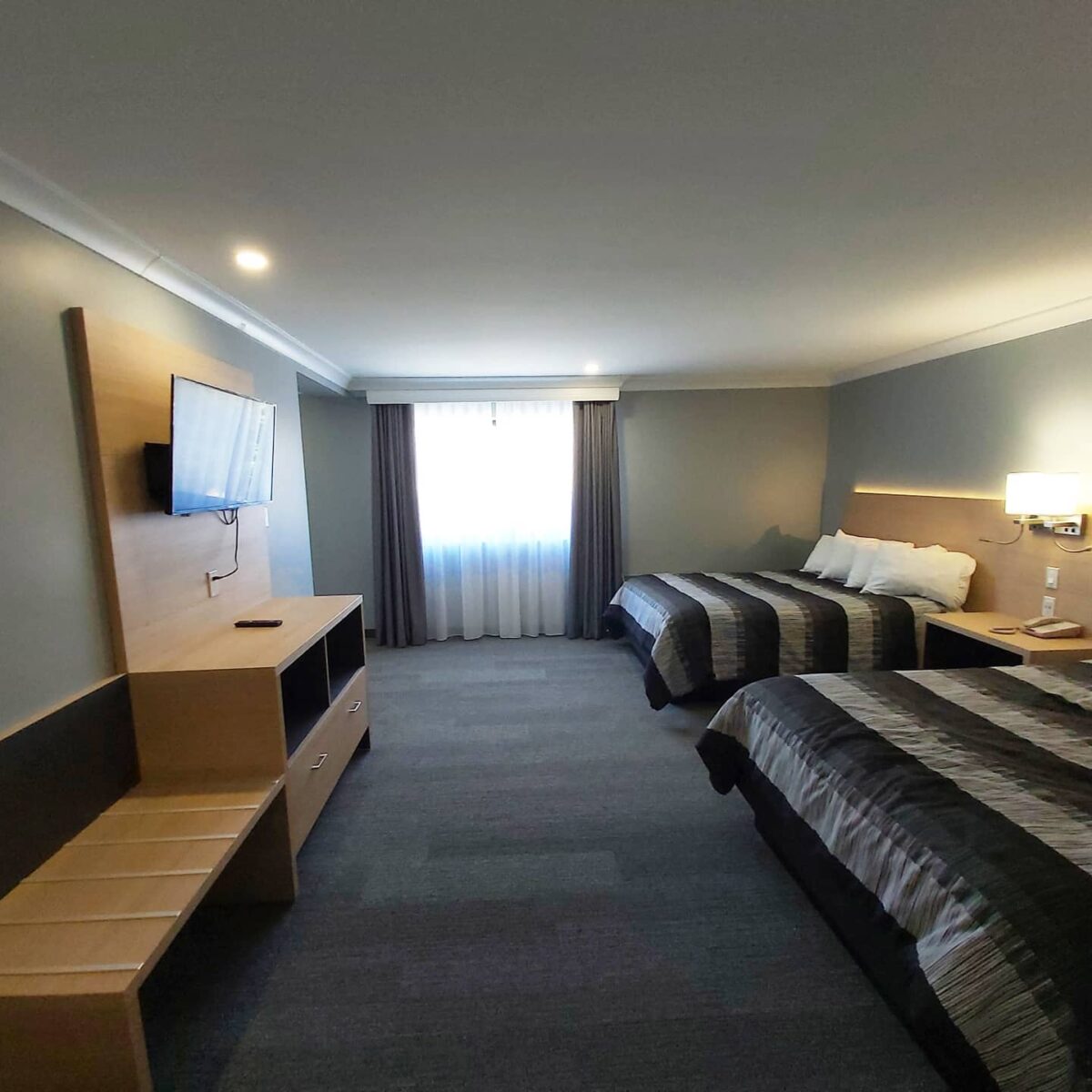 americanasuite Lundy’s Lane Niagara Falls