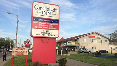 CandleLight Motel