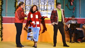 Jump, Jive & Jingle performs live