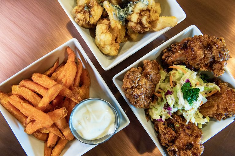 lundyslanefoodfare Lundy’s Lane Niagara Falls